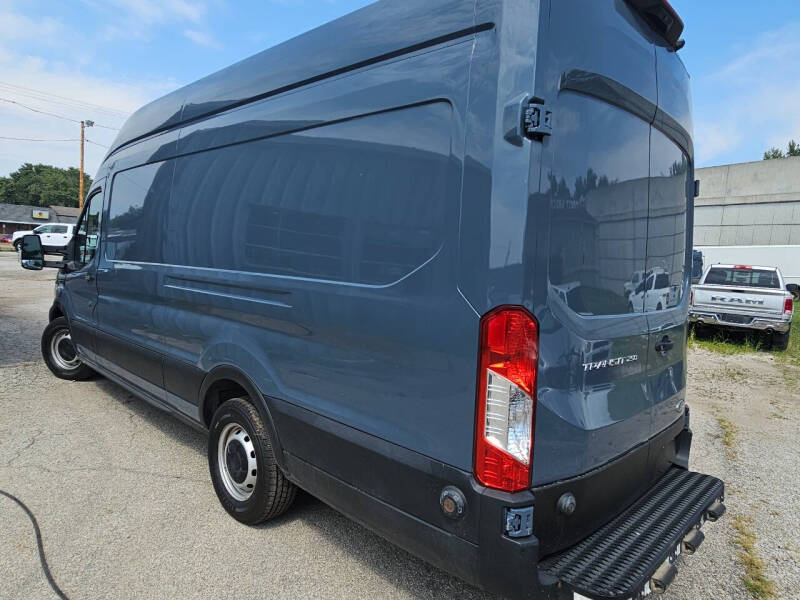 2021 Ford Transit 250