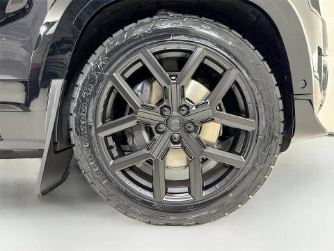 2026 Land Rover Defender 110 P400 X-Dynamic SE