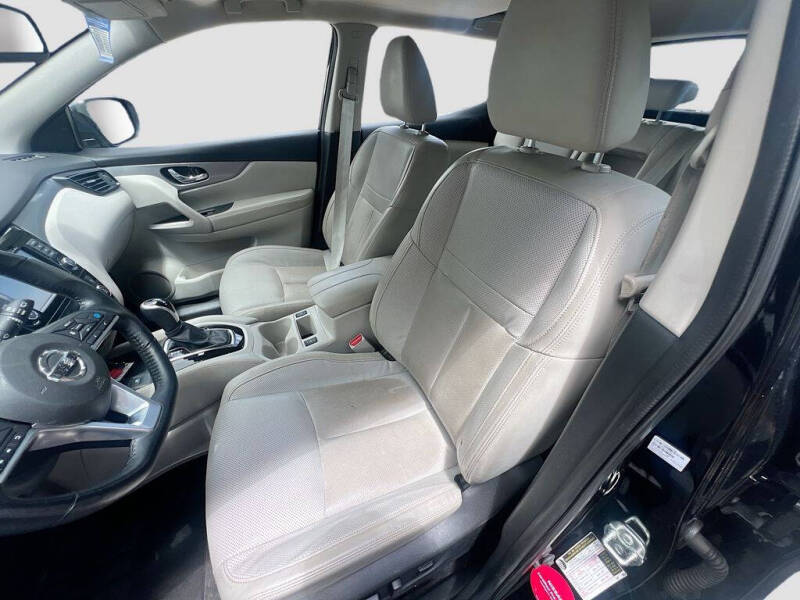 2020 Nissan Rogue Sport SL