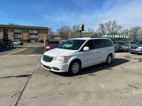 2016 Chrysler Town and Country for sale at Prunto Motor Inc. in Dearborn MI
