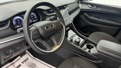 2024 Jeep Grand Cherokee Laredo