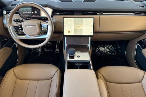 2026 Land Rover Range Rover P530 SE