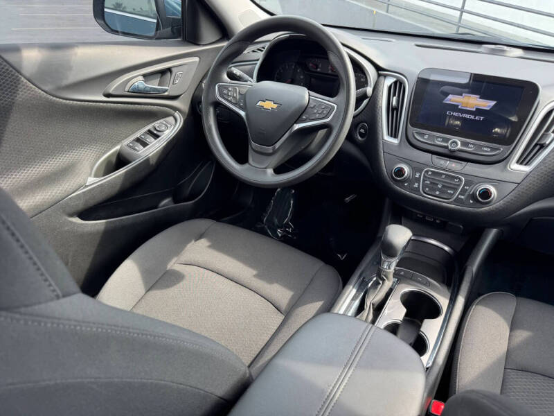 2025 Chevrolet Malibu LT