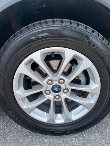 2020 Ford Escape SE