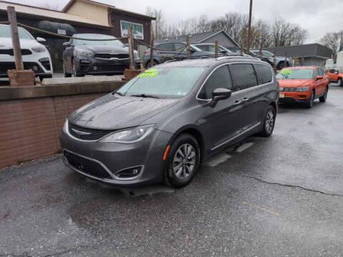 2019 Chrysler Pacifica for sale at WORKMAN AUTO INC in Bellefonte PA
