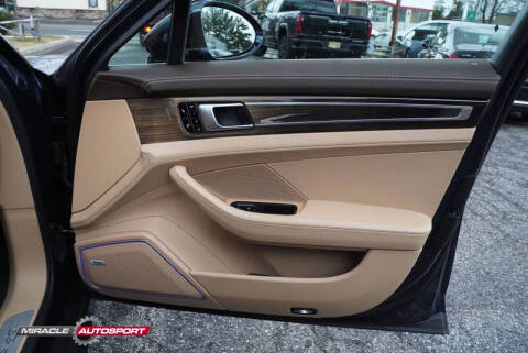 2017 Porsche Panamera 4S