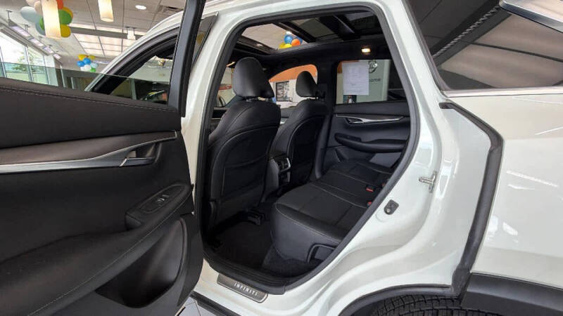 2022 Infiniti QX50 Luxe