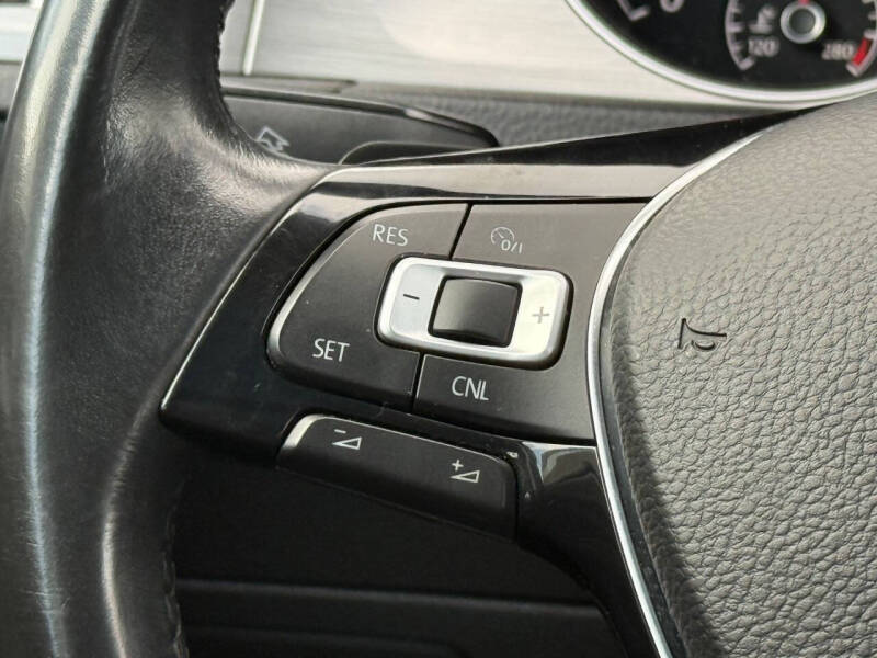 2017 Volkswagen Golf SportWagen TSI SE