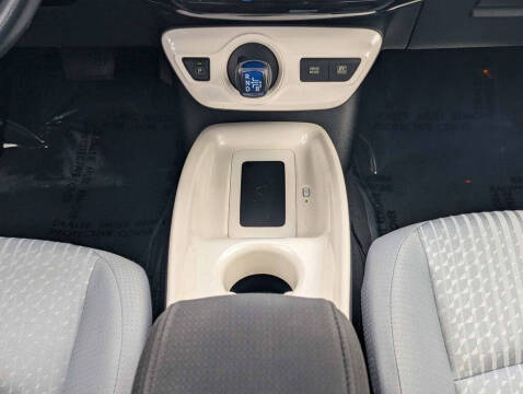 2017 Toyota Prius Three