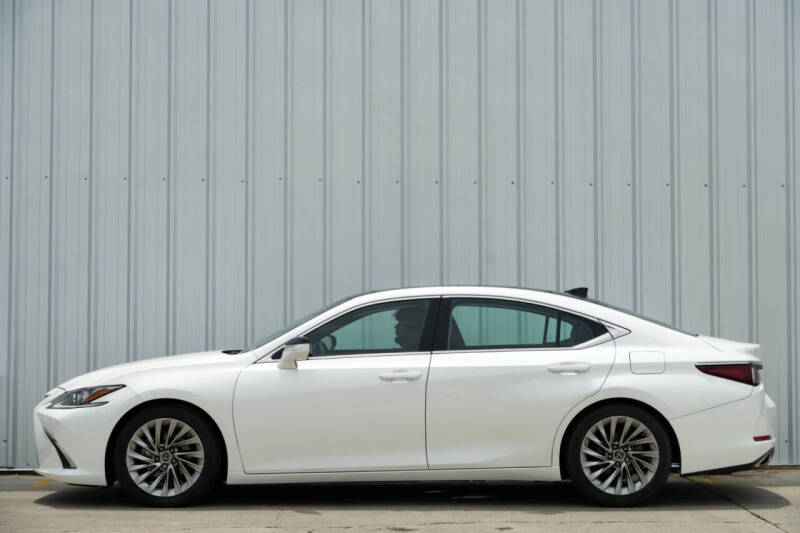 2022 Lexus ES 350 Luxury