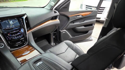 2018 Cadillac Escalade ESV Premium Luxury