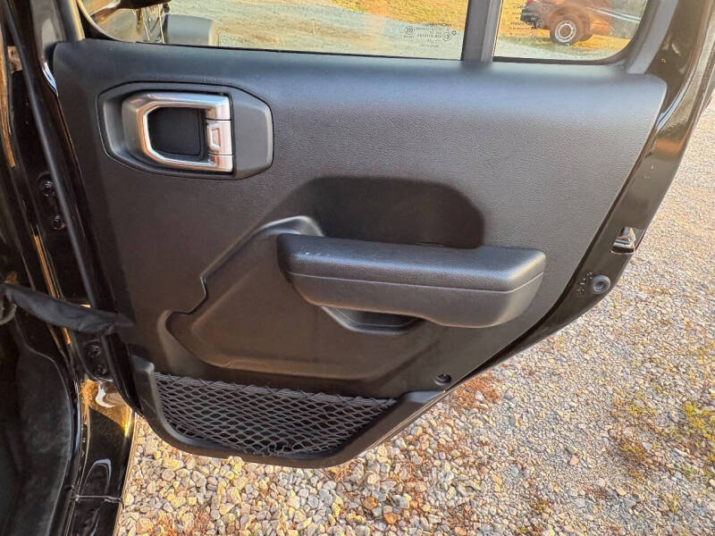 2023 Jeep Gladiator Sport