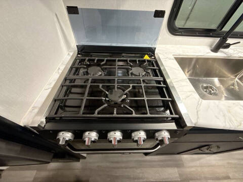 2023 Coachmen RV Freedom Express Select