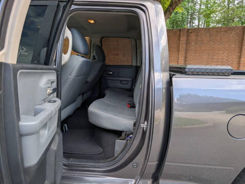 2016 RAM 1500 SLT