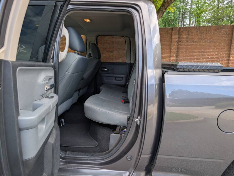 2016 RAM 1500 SLT
