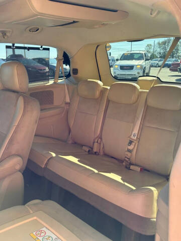 2008 Chrysler Town and Country Limited