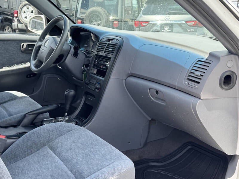 2005 Kia Optima LX
