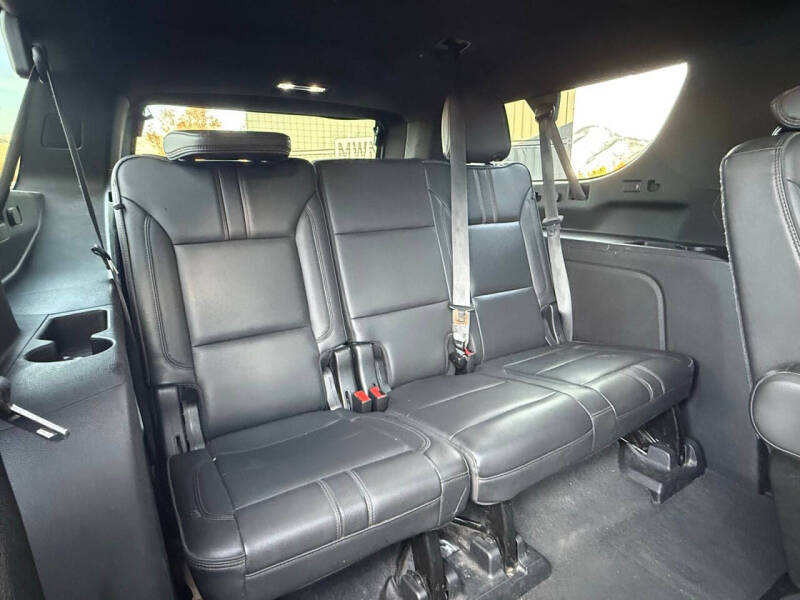 2021 Chevrolet Suburban RST