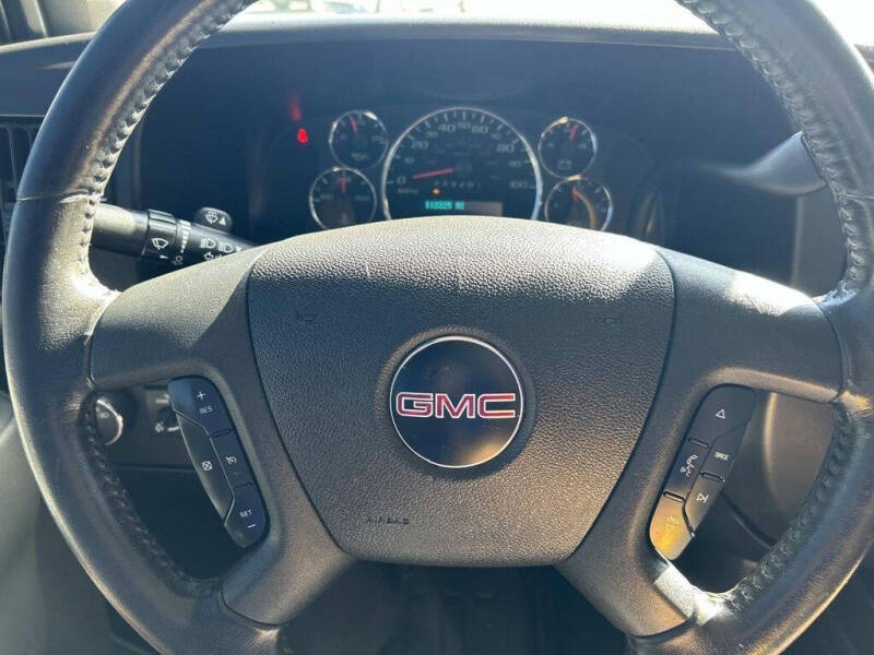 2023 GMC Savana 2500