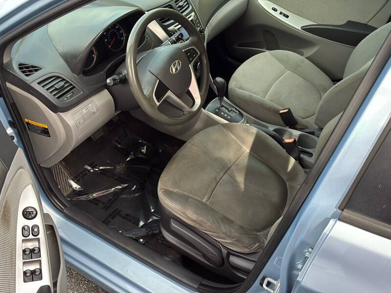 2013 Hyundai Accent GS