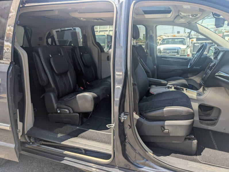 2014 Chrysler Town and Country 30th Anniversary