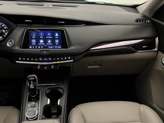 2023 Cadillac XT4 Luxury