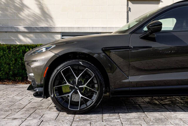 2026 Aston Martin DBX 707