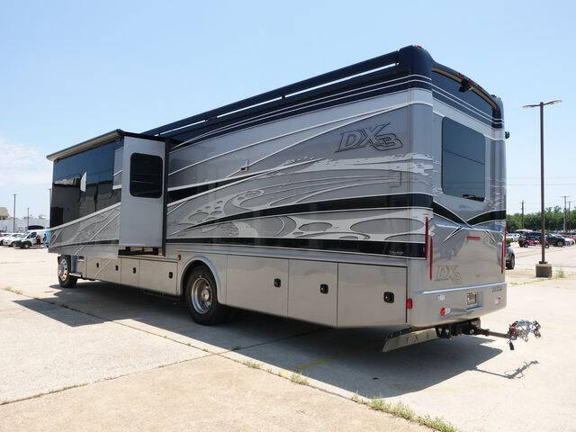 2018 Freightliner M2 106