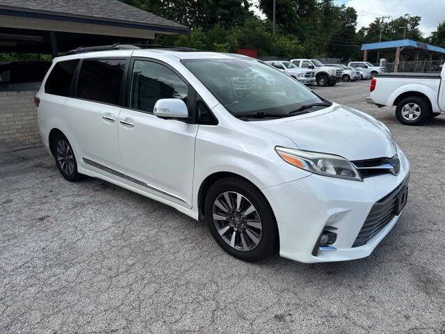 2019 Toyota Sienna Limited Premium 7-Passenger