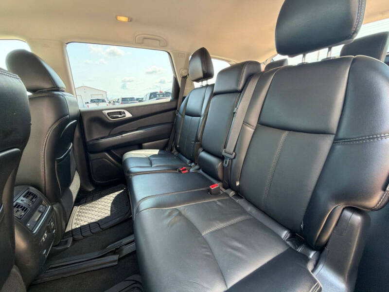 2020 Nissan Pathfinder SL