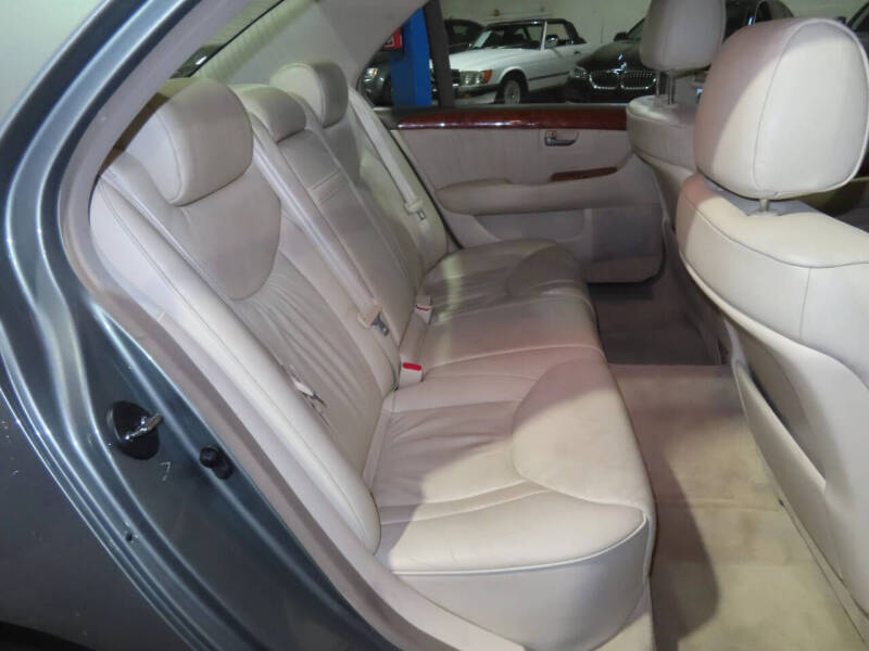 2002 Lexus LS 430