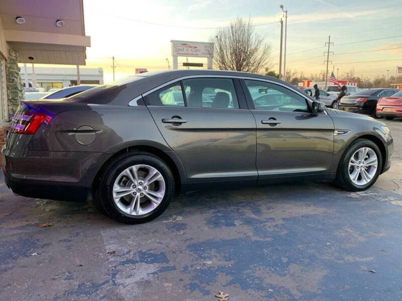 2016 Ford Taurus SEL