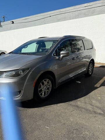 2020 Chrysler Pacifica Touring L