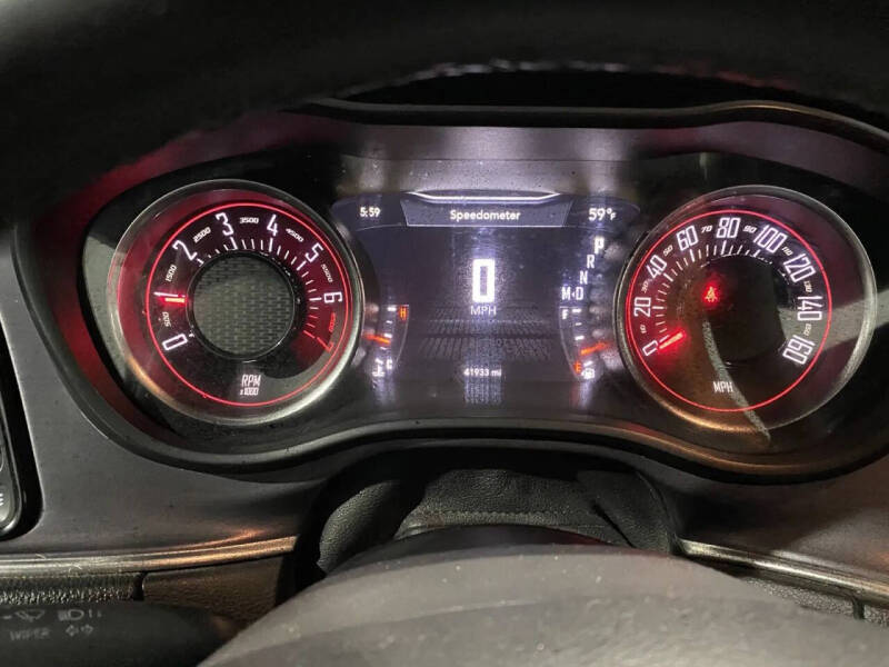 2017 Dodge Challenger SXT