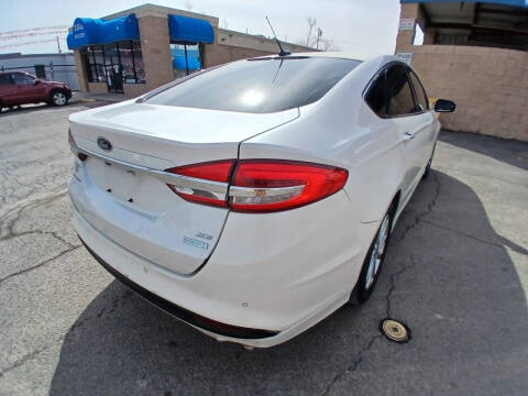 2017 Ford Fusion SE