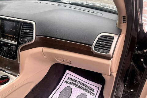 2017 Jeep Grand Cherokee Laredo