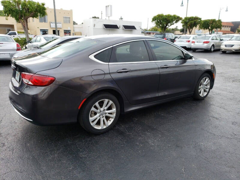 2015 Chrysler 200 Limited