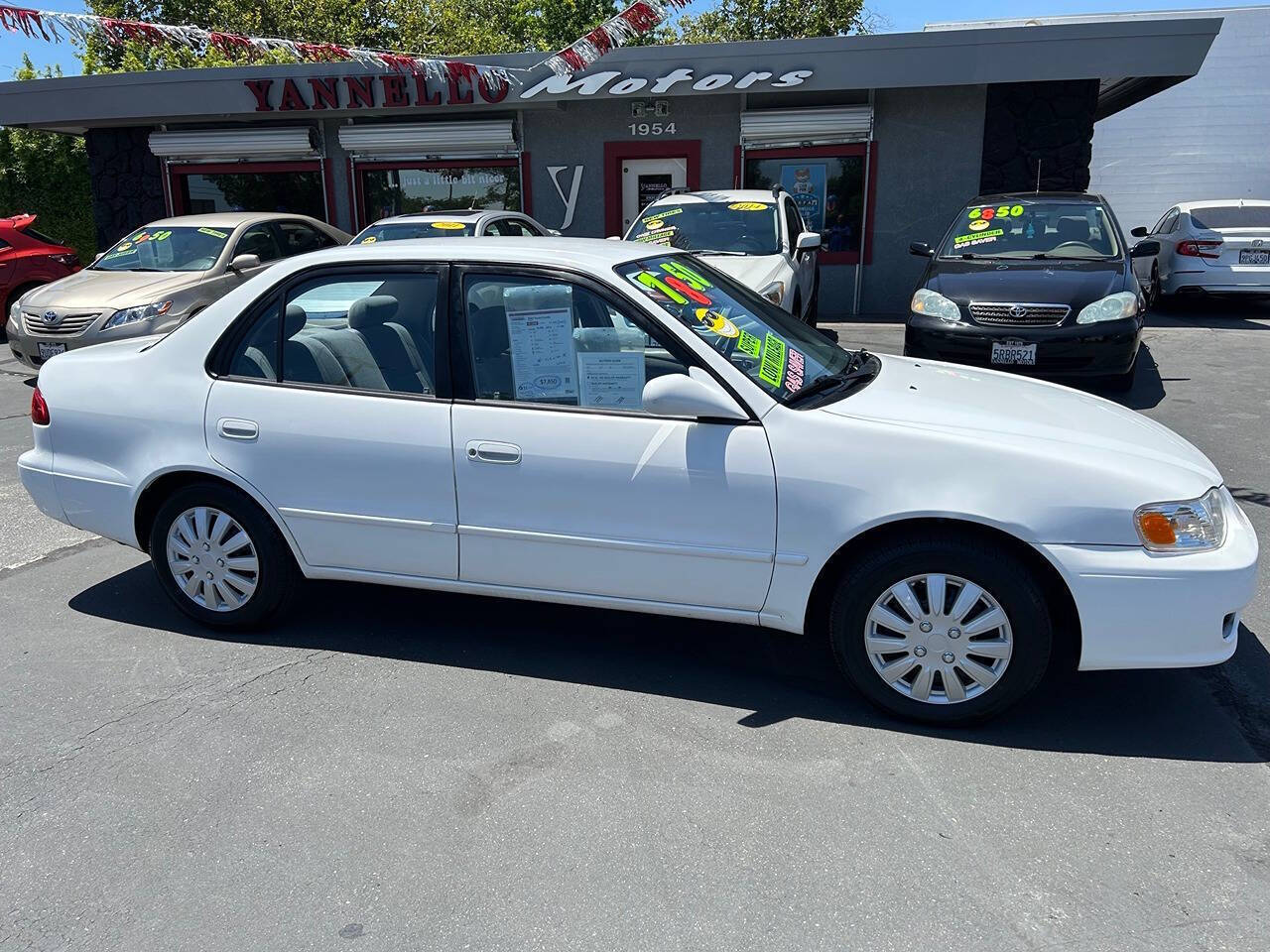 White 2002 Toyota Corolla LE LE 4dr Sedan 2