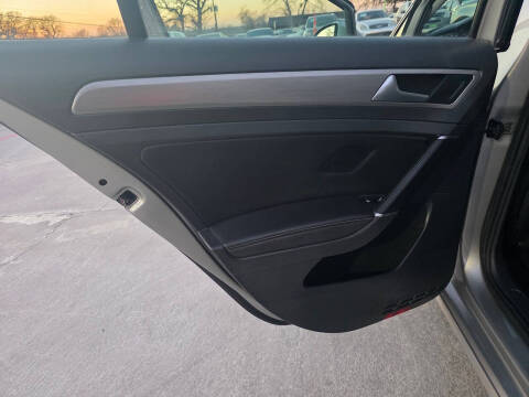 2015 Volkswagen Golf TSI S