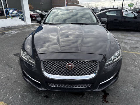 2016 Jaguar XJL Portfolio