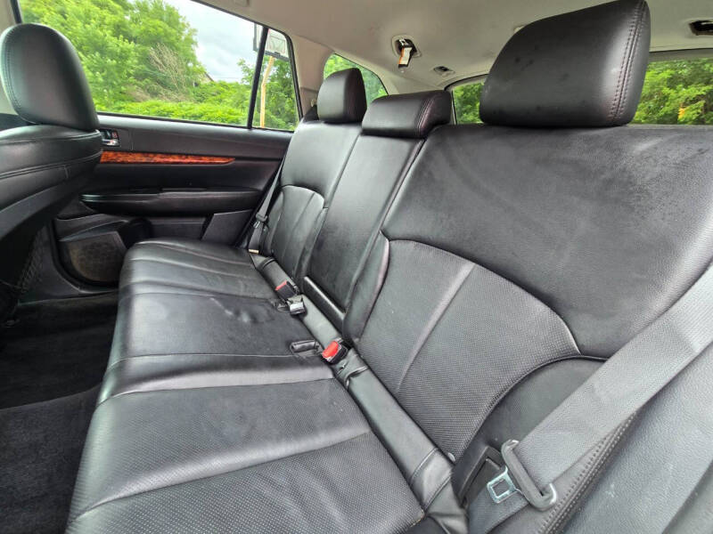 2010 Subaru Outback 2.5i Limited