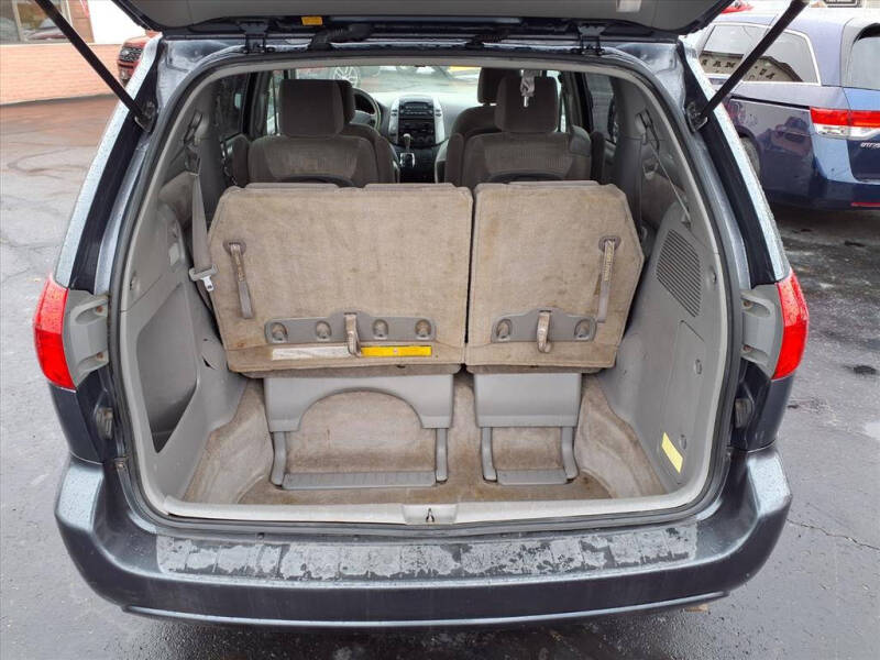 2007 Toyota Sienna LE 7-Passenger