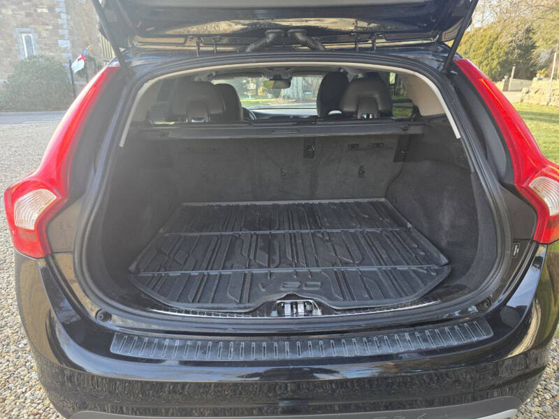 2016 Volvo V60 Cross Country T5