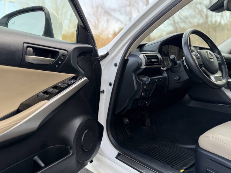 2019 Lexus IS 300