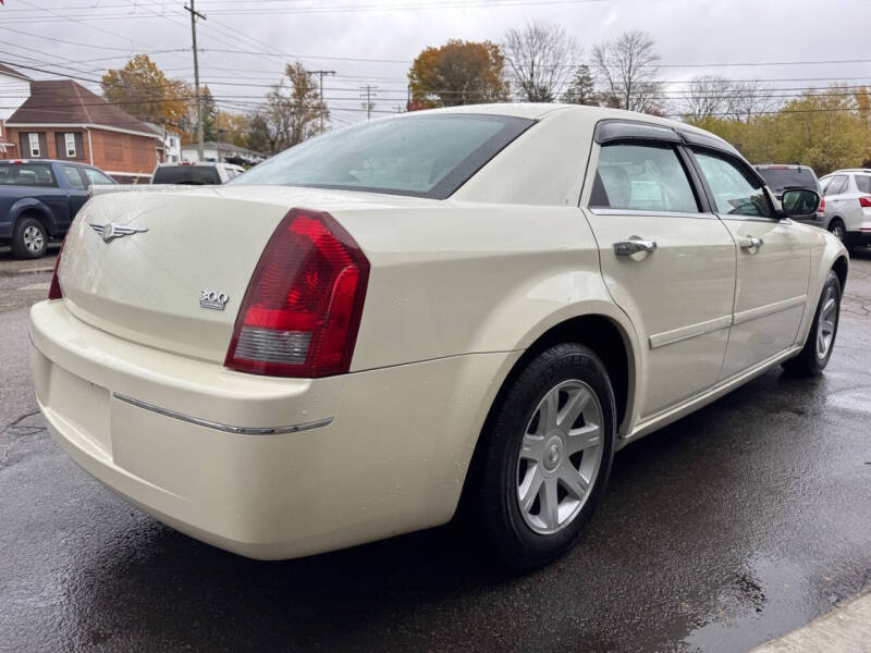 2005 Chrysler 300 Touring