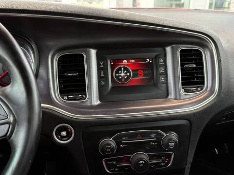 2017 Dodge Charger SE
