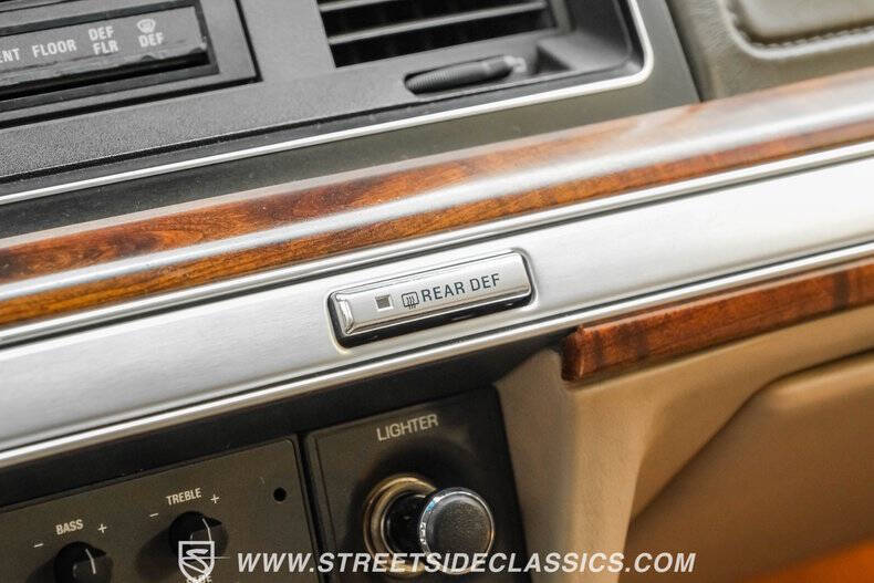 1990 Ford LTD Crown Victoria