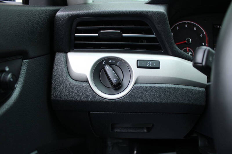 2021 Volkswagen Passat SE