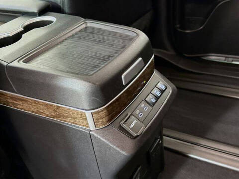 2025 Toyota Sienna Platinum 7-Passenger
