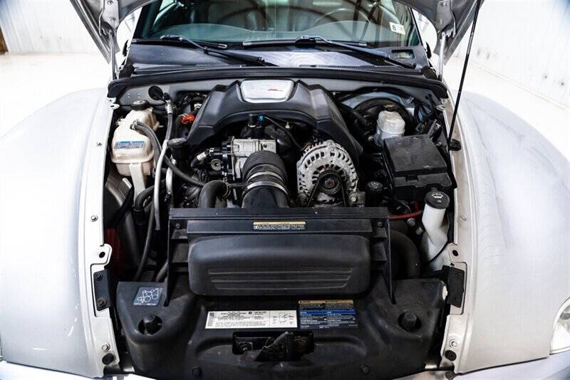 2004 Chevrolet SSR LS